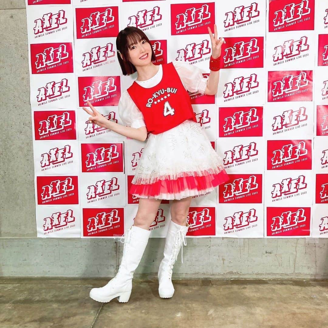 花澤香菜さんのインスタグラム写真 - (花澤香菜Instagram)「. 昨日のアニサマ楽しかった〜！！！😭 オフショットです☺️🌸✨ 10年ぶりのRO-KYU-BU! ソロの時のオレンジワンピース 小倉唯ちゃん DIALOGUE＋のみんな 豊永利行くん 東山奈央ちゃん 伊藤美来ちゃん 羊宮妃那ちゃん #anisama  #花澤香菜」8月28日 14時07分 - hanazawa_kana.official