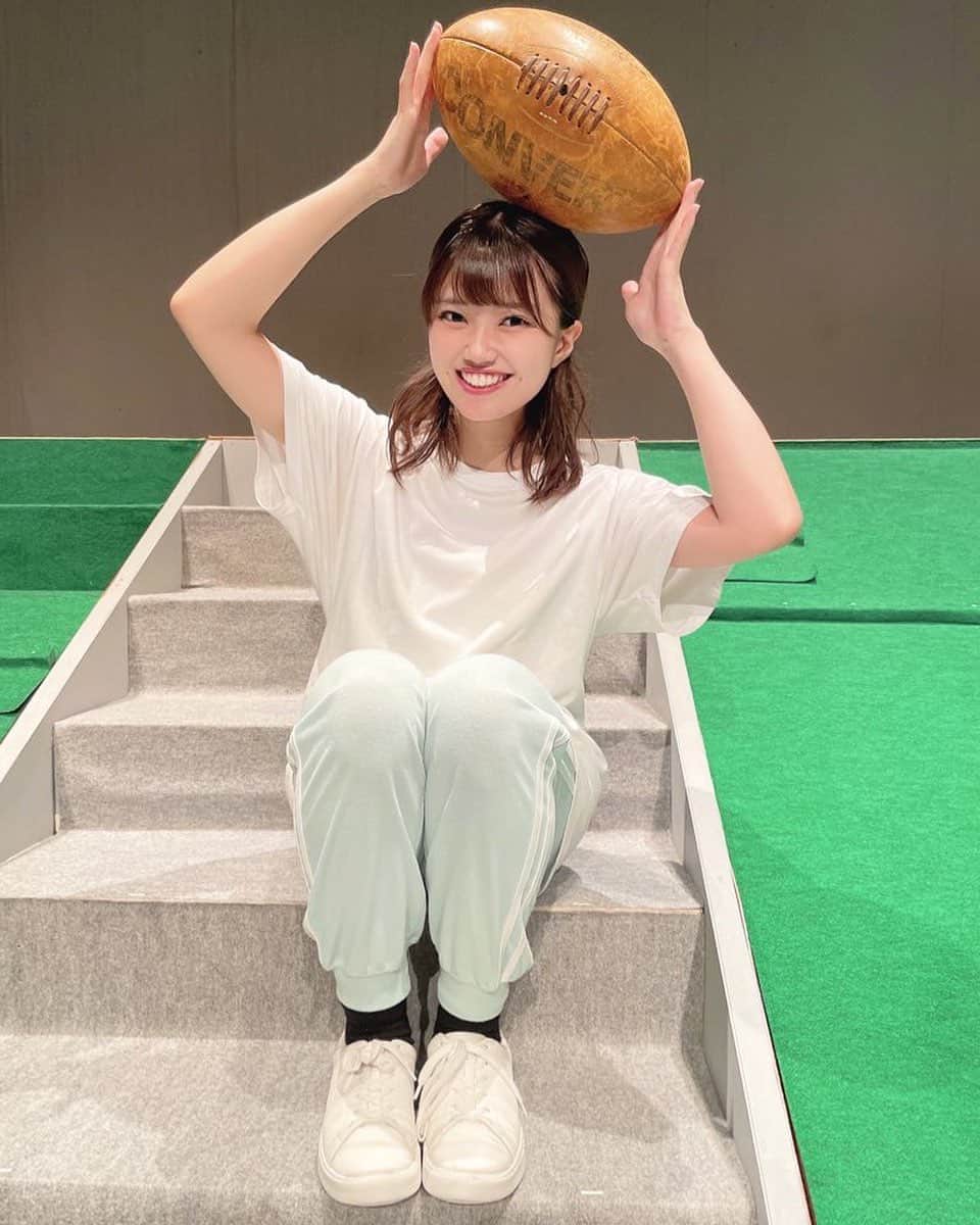 平岡明純のインスタグラム：「#舞台Teacher 無事に千穐楽を終えました。  あっという間の5日間でした✨ ラグビー部のマネージャーゆきちゃん🩷  青春の時間を過ごさせていただき幸せでした✨  ご来場いただきました沢山の皆様 心から感謝しております🙇‍♀️  #劇団アルファー　 #平岡明純」