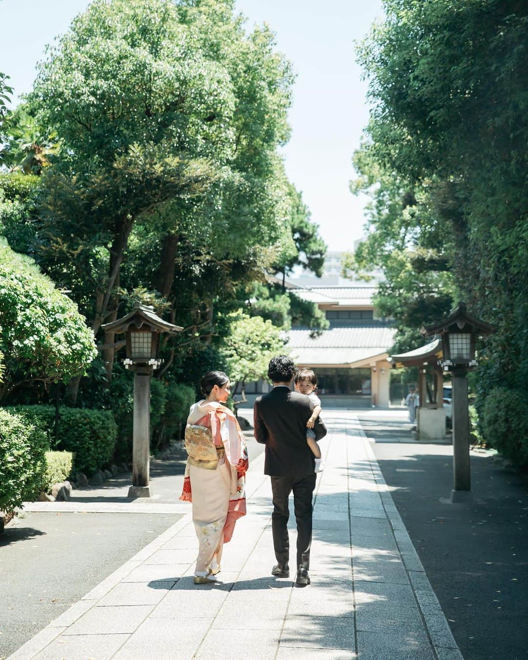田中響子のインスタグラム：「今日もお昼寝が始まったので ゆっくり投稿タイム🌿  娘が産まれてから夫が飲みに行く日は 息子のお風呂だけは入れて お出かけしてくれていたので まるっきりひとりなのは初めて😬  いきなりだったので 2人をどうして入れようか迷ったけど、 案外スムーズに入れられました。  母としてレベルアップした気がします💪笑 今日もどうにか頑張ろう！！！」