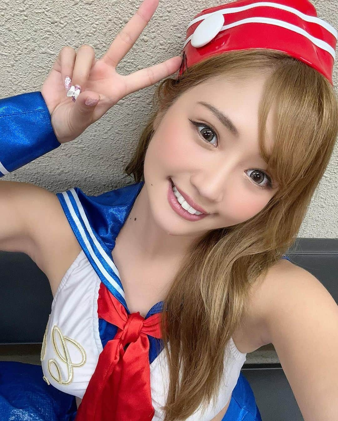 渡辺加和さんのインスタグラム写真 - (渡辺加和Instagram)「MZ FES〜すきぴ♡夏祭り〜 🫰🏻 CYBERJAPAN DANCERSのライブを観てくれた皆様‼️ありがとうございました🎤✨☺️  ライブは、だいだいだいすきなお仕事💛😭💛 ライブしてるときが1番幸せ😍✨ いつも呼んでくださる関係者の皆様、 駆けつけてくれたファンのみんな、ありがとうございました！！✨ めちゃくちゃ暑かったね、、、🥵  ふだんはわたしらには珍しい６曲披露したけど、野外やから立ち止まった瞬間汗吹き出ました😚💦💦 けどけど、達成感がすごかったなぁ〜(*´ω`*)  #cyberjapan #cyberjapandancers #サイバージャパンダンサーズ #かずへー #ライブへー #マリンへー」8月28日 14時39分 - watanabekazue