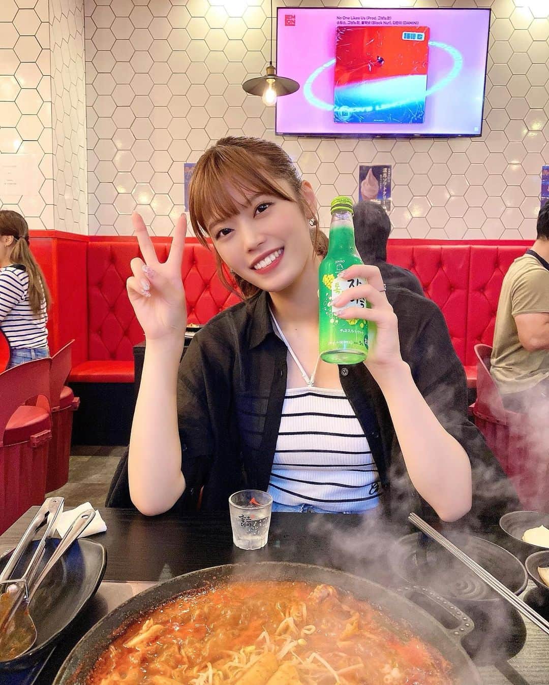 林茜実里のインスタグラム：「いぇい！ : チャミスル好きだけど、トクトクも好き！ : 韓国式イイダコ専門店 「ホンスチュクミ」 : #韓国料理 #ホンスチュクミ」