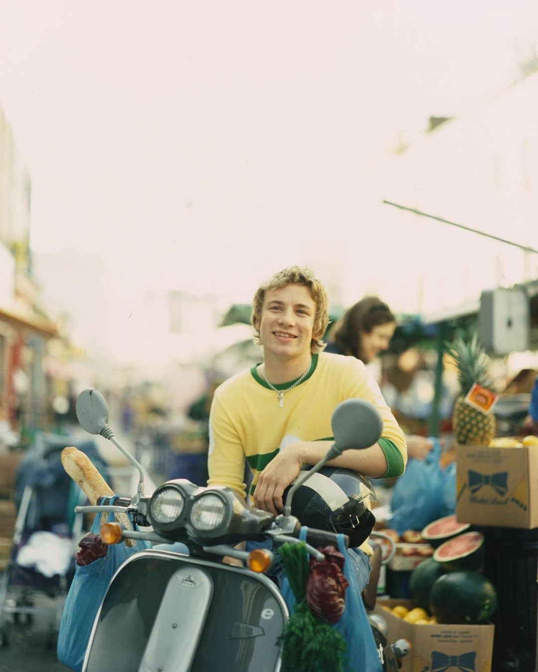 ジェイミー・オリヴァーさんのインスタグラム写真 - (ジェイミー・オリヴァーInstagram)「Looking back at these old scooter pics have been giving me major #bankholiday vibes jo xx」8月28日 15時05分 - jamieoliver