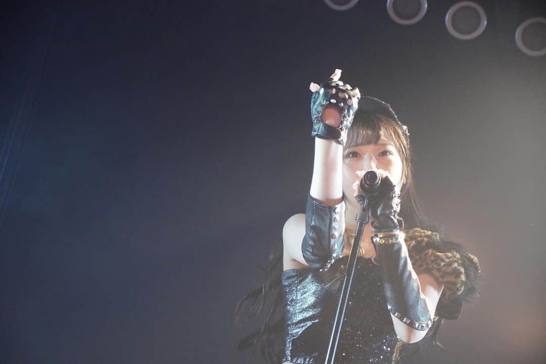 佐藤美波のインスタグラム：「🐆  かっこいいもやってみちゃったりね〜   #アイドル #idol #akb48 #アイドルの夜明け公演」