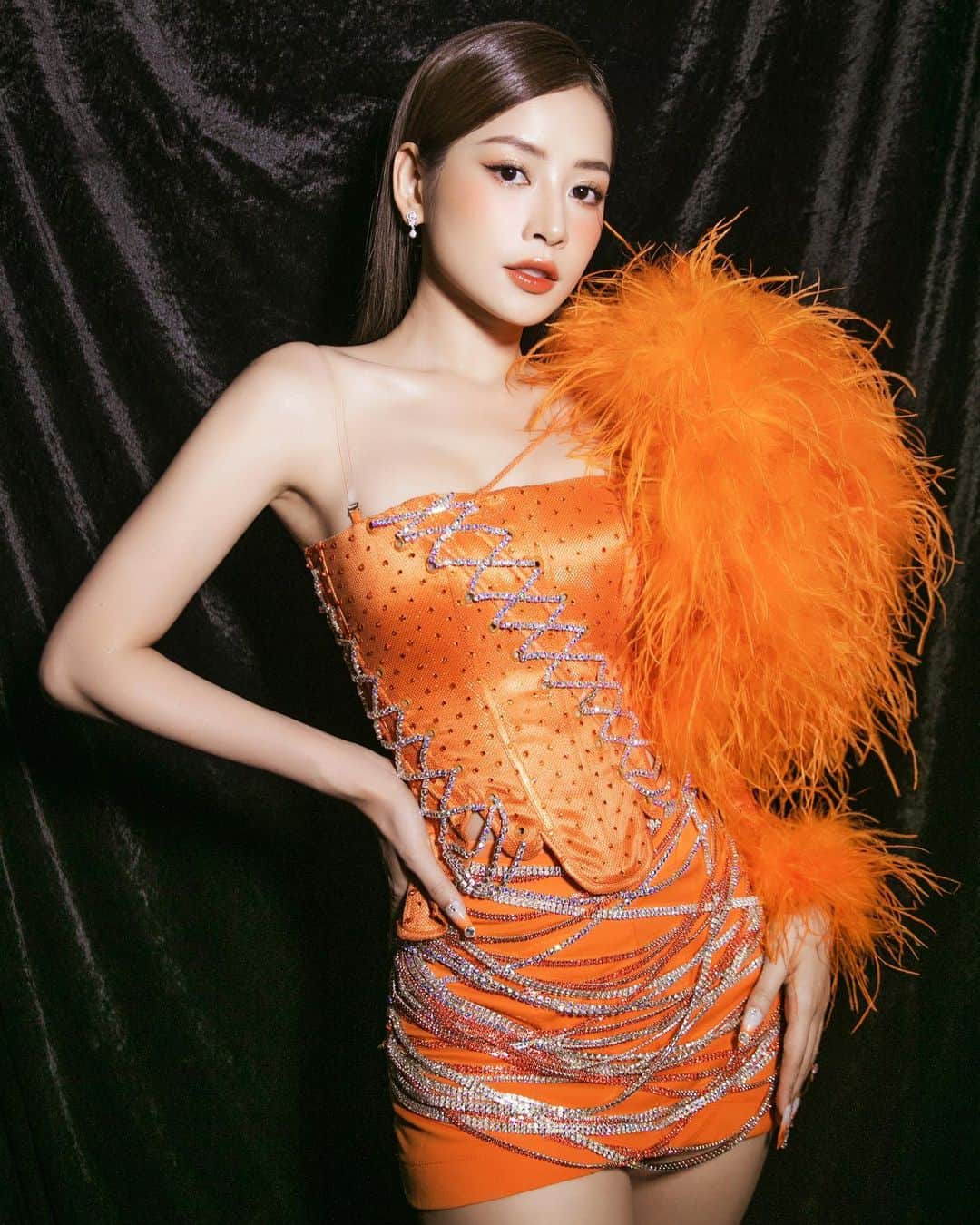 Chi Puさんのインスタグラム写真 - (Chi PuInstagram)「Thank you everyone 🧡 lastnight was fun 🥰 #Chipu #MissGrandVietNam2023  Music producer : Hino Choreographer: Lit Dance Crew: Bước Nhảy Make up and hair : Hiwon, Jimin Stylist : Hoàng Ku Costume : Lalune Accessories: PNJ Nail : Aya Helen’s Nail Bar Photo : Kiếng Cận」8月28日 15時35分 - chipupu