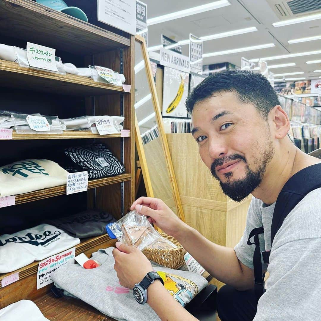 深水元基さんのインスタグラム写真 - (深水元基Instagram)「ディスクユニオン下北沢店 montee新作アイテム並びました！ ユニオン限定アイテムいっぱいあります(ﾟ∀ﾟ) 入り口入った目の前がmonteeコーナーです！  下北沢店にGO！  @diskunion_shimokitazawa」8月28日 15時36分 - fukami_motoki