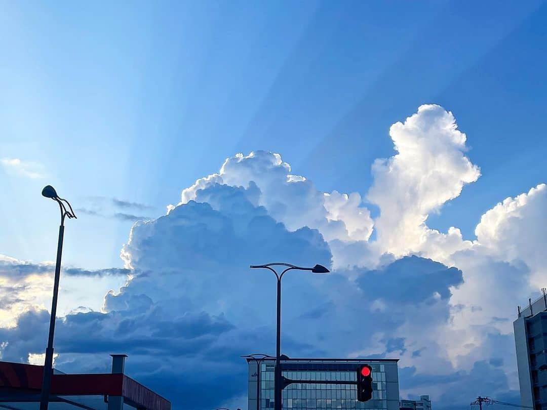 関戸奏音さんのインスタグラム写真 - (関戸奏音Instagram)「山形の空大きいし青いし雲が真っ白ですっごかった！」8月28日 15時50分 - kanon_sekido