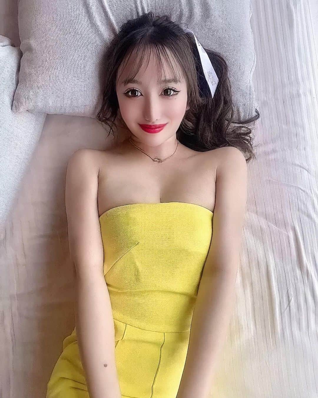 白咲えりかのインスタグラム：「海外旅行の計画が楽しみすぎて✈️  やっぱり経験と思い出にお金使いたい💰🩷  #名古屋 #大阪 #東京 #福岡 #韓国ヘア #投資女子 #水着 #水着女子 #love #hotel  #沖縄ヴィラ #錦 #六本木 #歌舞伎町 #銀座 #北新地 #大阪 #中洲 #投資家  #20代投資家と繋がりたい #followforfollowback #いいね返し #instagood #instadaily #instagram #fire生活 #イメチェン #プール #沖縄」