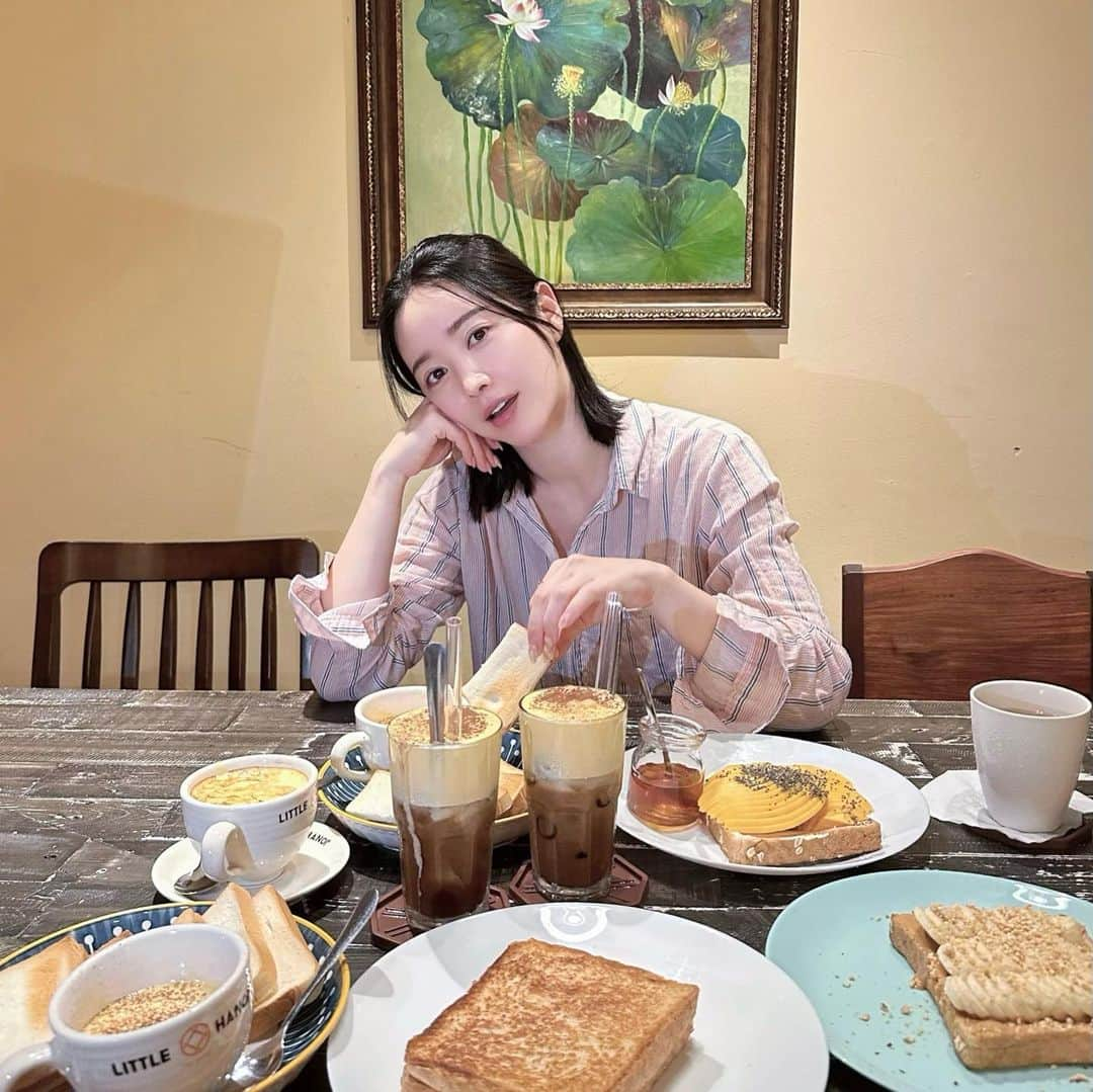 ホン・スアのインスタグラム：「#eggcoffee 🥚☕️ 커피 못마시는데  모야 이 크림 !! 😍  In vietnam」