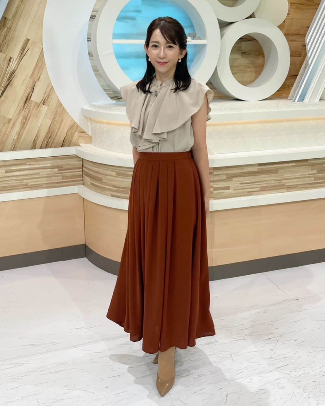 KSBアナウンサーさんのインスタグラム写真 - (KSBアナウンサーInstagram)「👗 「News Park KSB」の衣装です。 衣装もチェックして見てくださいね☺  ୨୧┈┈┈┈┈┈┈┈┈┈┈┈┈┈┈┈┈┈୨୧ #松木梨菜（1～4枚目） 📷1・2・4枚目：Futier Land @futier_land  #瀧川奈津希（5～7枚目） 📷6・7枚目：Futier Land @futier_land  #野口真菜 （8・9枚目） 📷8・9枚目：Futier Land @futier_land ୨୧┈┈┈┈┈┈┈┈┈┈┈┈┈┈┈┈┈┈୨୧  #KSB瀬戸内海放送 #KSB #アナウンサー #衣装 #コーディネート #fashion #futierland」8月28日 16時48分 - ksb_announcer