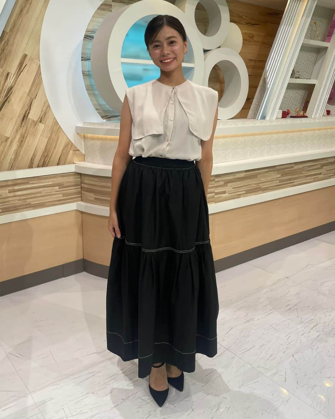 KSBアナウンサーさんのインスタグラム写真 - (KSBアナウンサーInstagram)「👗 「News Park KSB」の衣装です。 衣装もチェックして見てくださいね☺  ୨୧┈┈┈┈┈┈┈┈┈┈┈┈┈┈┈┈┈┈୨୧ #松木梨菜（1～4枚目） 📷1・2・4枚目：Futier Land @futier_land  #瀧川奈津希（5～7枚目） 📷6・7枚目：Futier Land @futier_land  #野口真菜 （8・9枚目） 📷8・9枚目：Futier Land @futier_land ୨୧┈┈┈┈┈┈┈┈┈┈┈┈┈┈┈┈┈┈୨୧  #KSB瀬戸内海放送 #KSB #アナウンサー #衣装 #コーディネート #fashion #futierland」8月28日 16時48分 - ksb_announcer