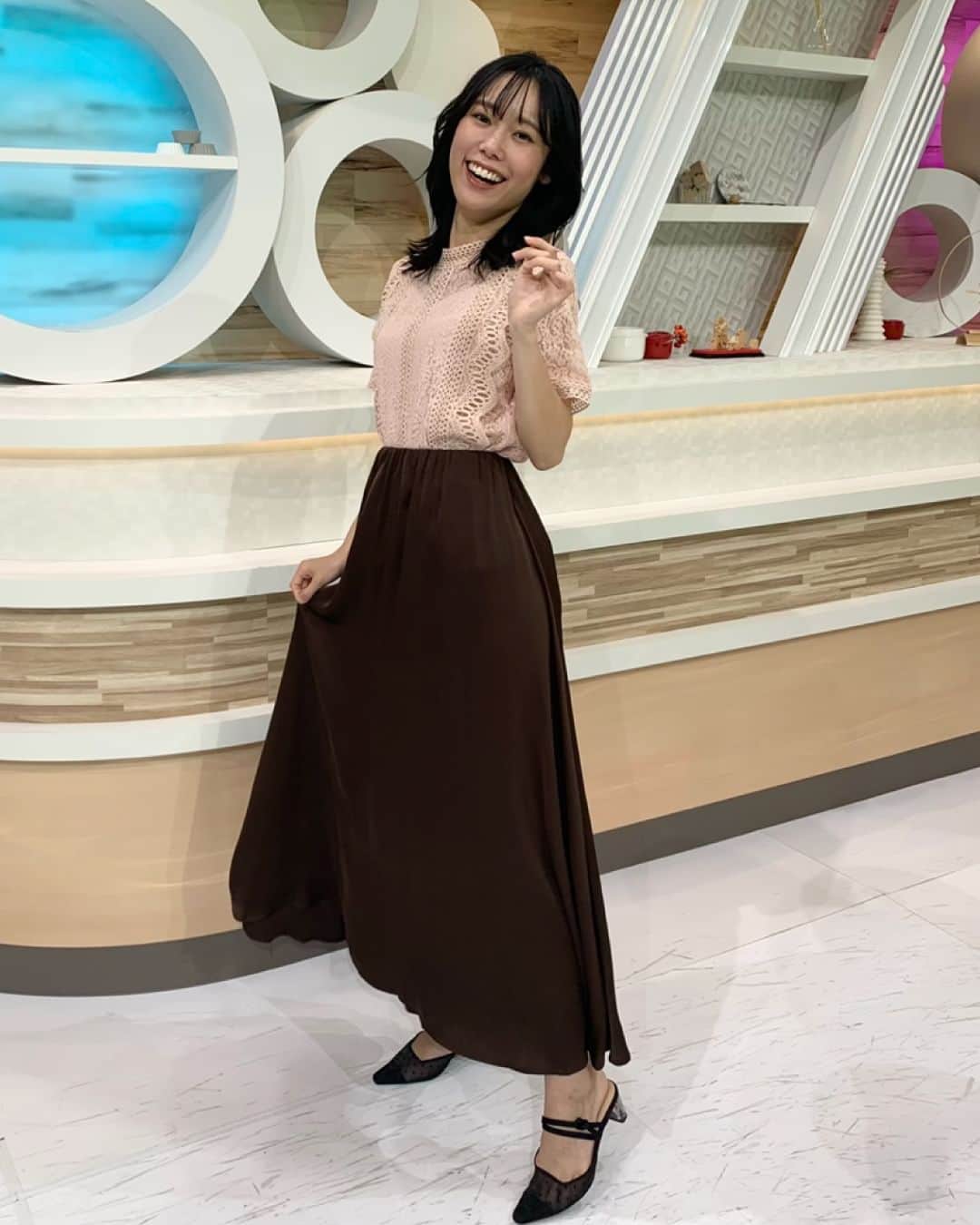 KSBアナウンサーさんのインスタグラム写真 - (KSBアナウンサーInstagram)「👗 「News Park KSB」の衣装です。 衣装もチェックして見てくださいね☺  ୨୧┈┈┈┈┈┈┈┈┈┈┈┈┈┈┈┈┈┈୨୧ #松木梨菜（1～4枚目） 📷1・2・4枚目：Futier Land @futier_land  #瀧川奈津希（5～7枚目） 📷6・7枚目：Futier Land @futier_land  #野口真菜 （8・9枚目） 📷8・9枚目：Futier Land @futier_land ୨୧┈┈┈┈┈┈┈┈┈┈┈┈┈┈┈┈┈┈୨୧  #KSB瀬戸内海放送 #KSB #アナウンサー #衣装 #コーディネート #fashion #futierland」8月28日 16時48分 - ksb_announcer