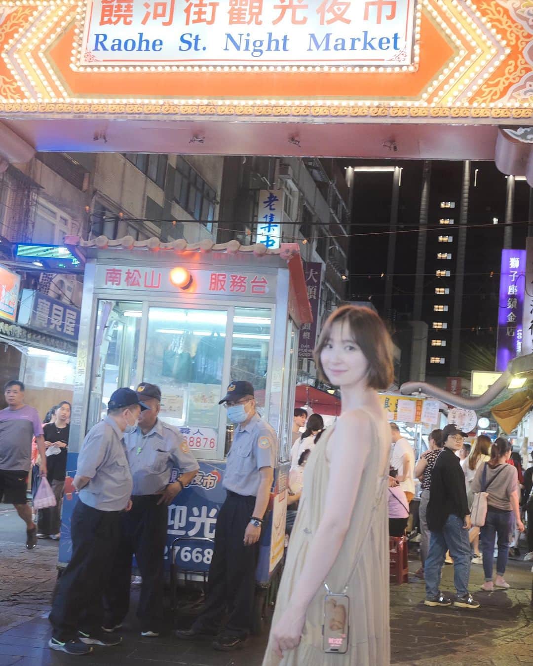 篠田麻里子さんのインスタグラム写真 - (篠田麻里子Instagram)「夜市✨ これが噂の夜市かぁと、歩いてたら全然食べ物撮ってなかった🥹 お腹いっぱいで行ったから何も食べなかったけど美味しそうでした😆 またリベンジしたいな✌️  #夜市#マリ活」8月28日 16時40分 - shinodamariko3