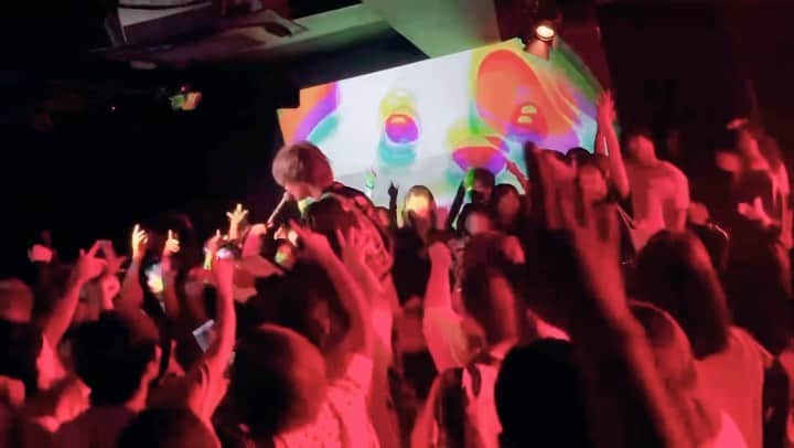 佐々木亮介のインスタグラム：「Haribo Is My God → Judy Judy Judy - Ryosuke Sasaki LEO Live at 自由研究Ⅱ 17 aug 2023 @livehouse_fever」
