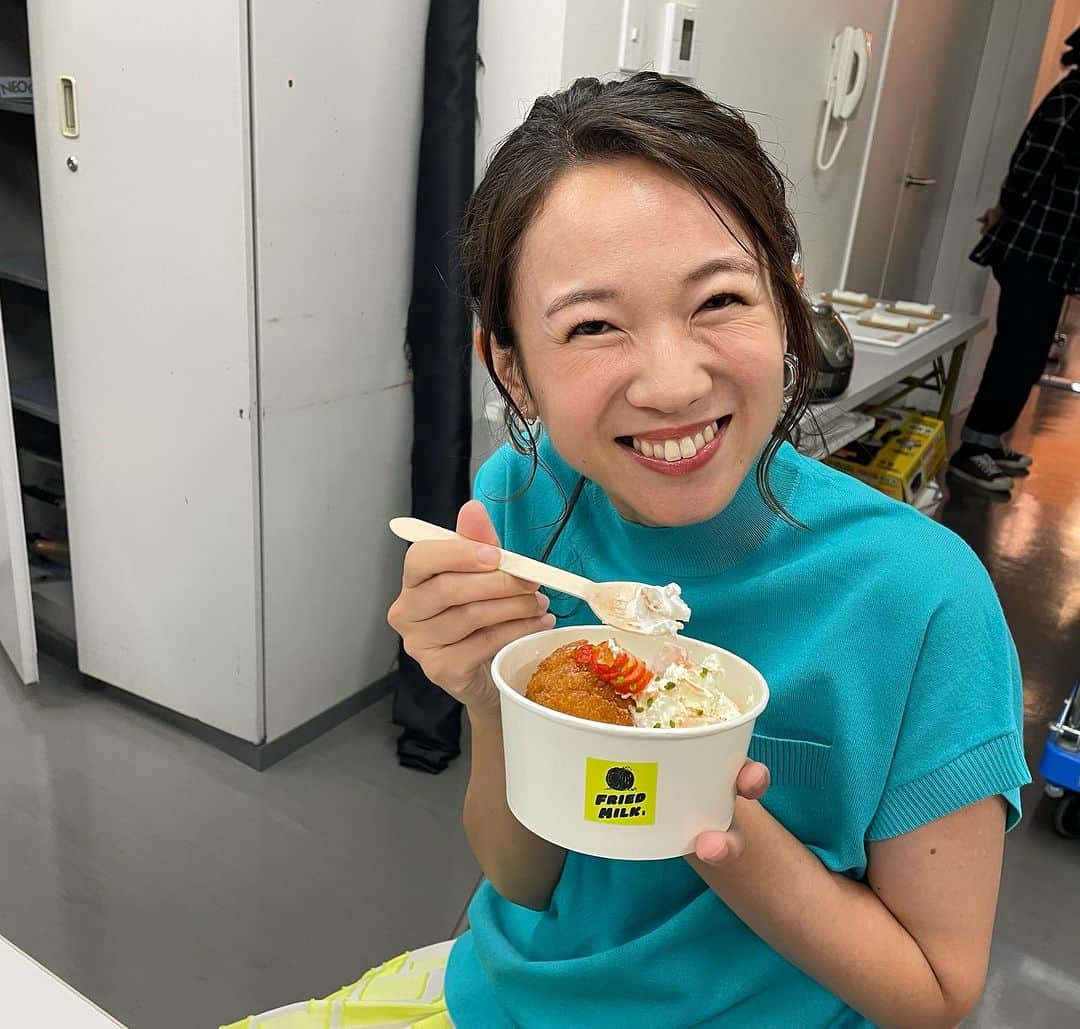 北海道放送「今日ドキッ!」のインスタグラム：「. 今日の特集は… 【新店さん、いらっしゃい✋🏻】  札幌にオープンした2店 ●ソファー・コーヒー・ウール #ソファーコーヒーウール  ●フライドミルク #フライドミルク  思わず、#金城アナ も この笑顔になる絶品スイーツをご紹介‼️ 賞味期限90秒の連日完売メニューとは？？  #hbc #北海道放送 #hbcテレビ #北海道 #札幌 #アナウンサー #堀啓知 #森田絹子 #金城茉莉奈 #新店 #札幌 #札幌グルメ #札幌スイーツ #カフェ #和スイーツ #カフェ」