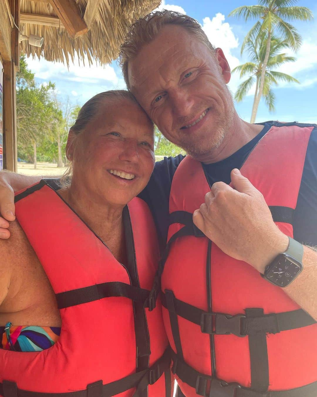 ケヴィン・マクキッドさんのインスタグラム写真 - (ケヴィン・マクキッドInstagram)「banana boating..tennis in the rain..birthday celebrations, so many magical memories made! Thank you  @casadecampodr & @howelltalentrelations #casadecamporesort & #DominicanRepublic  #travelpartner」8月28日 17時21分 - therealkmckidd