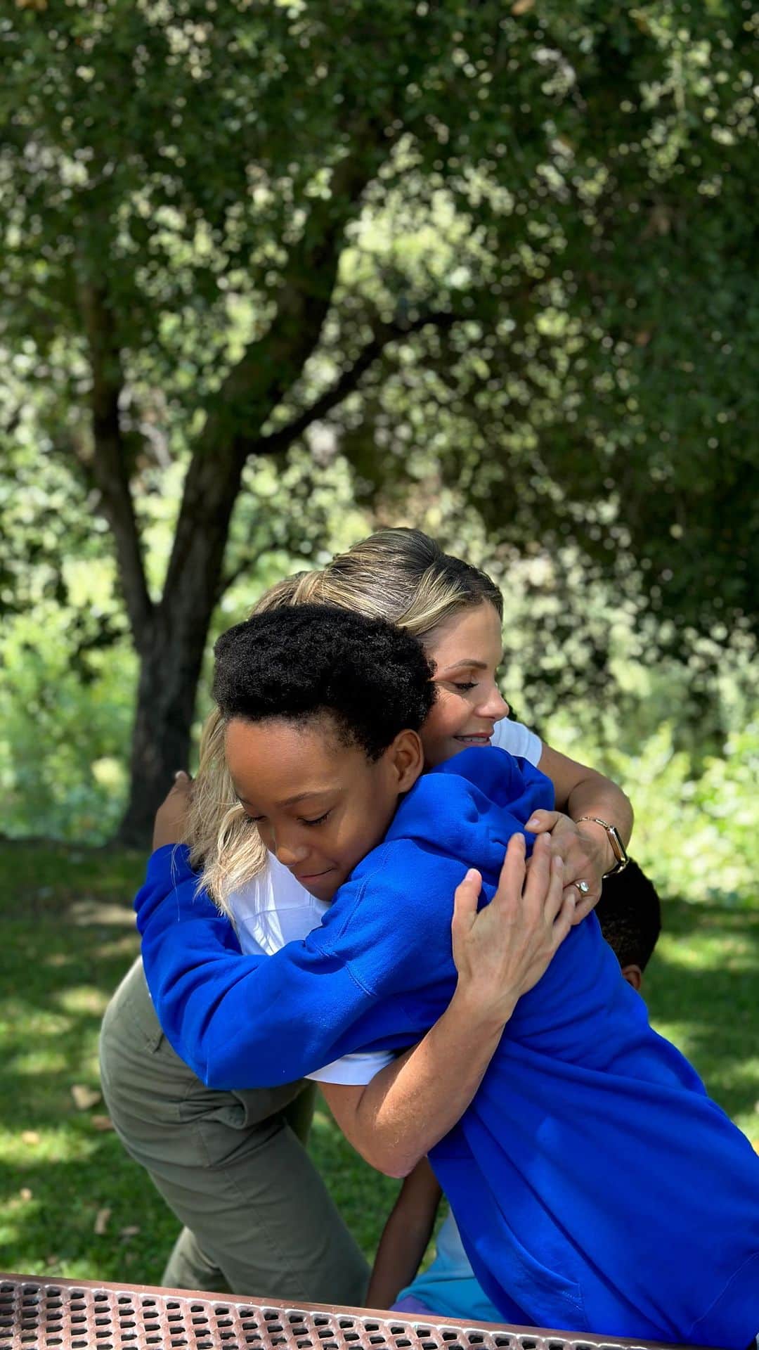キャンディス・キャメロン・ブレのインスタグラム：「It’s always a blessing to spend time with @SalvationArmyUS❤️ This summer, I had the opportunity to be at camp with a few of the nearly 85,000 children #SalvationArmy sends to summer camp every year. This place provides a safe place for them to learn, play, spiritually grow, and just be kids.   Thank you to everyone who contributed to The Salvation Army to make these life-changing summer camp experiences available to so many kids. With your donation, you give the gift of hope. Please help The Salvation Army to continue providing these wonderful camp experiences by donating now so kids can go to camp next year. Visit SalvationArmyUSA.org to make a donation.」
