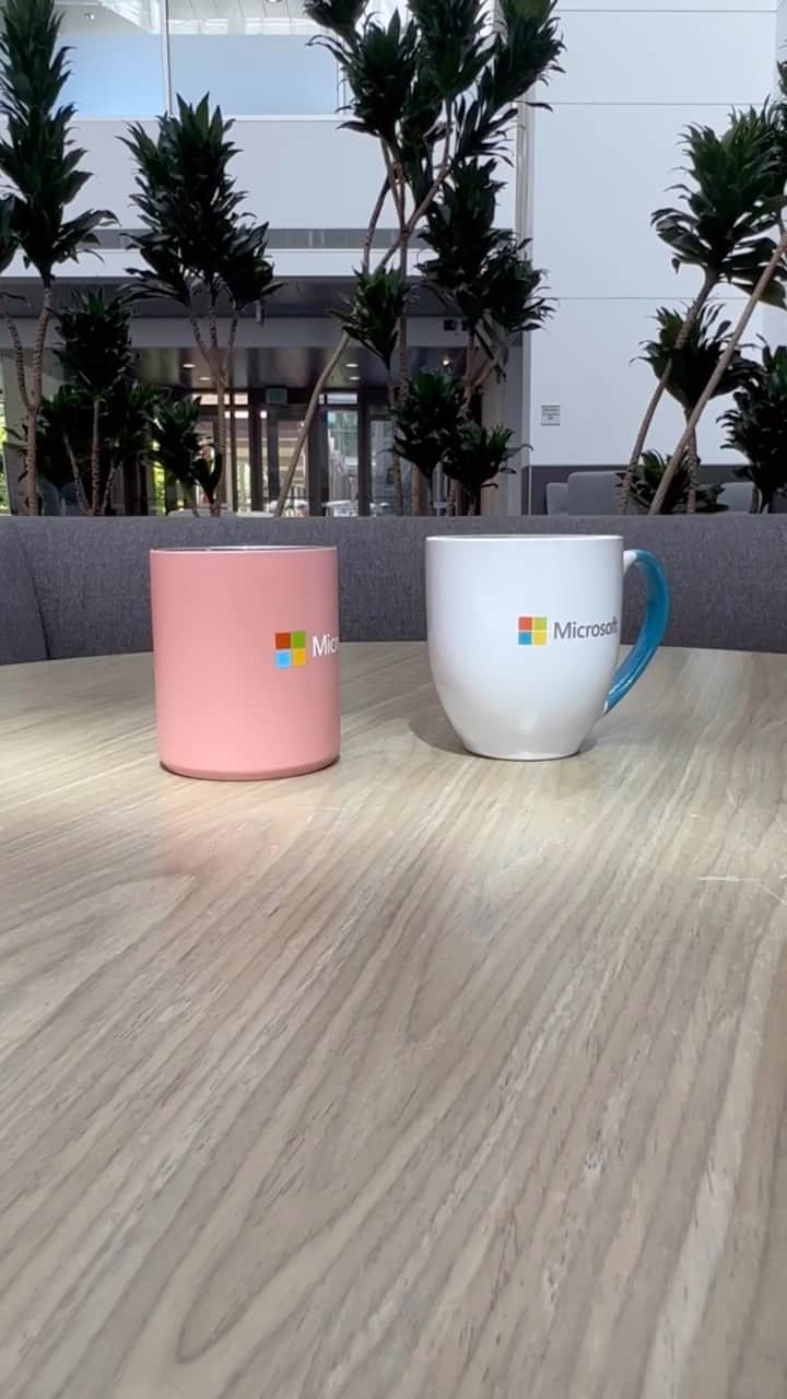 Microsoftのインスタグラム：「☕ or 🍵? Cheers to a great week ahead!   #MicrosoftLife   Description: coffee and tea being prepared simultaneously, ending with the two mugs on a table picked up and tapped.」