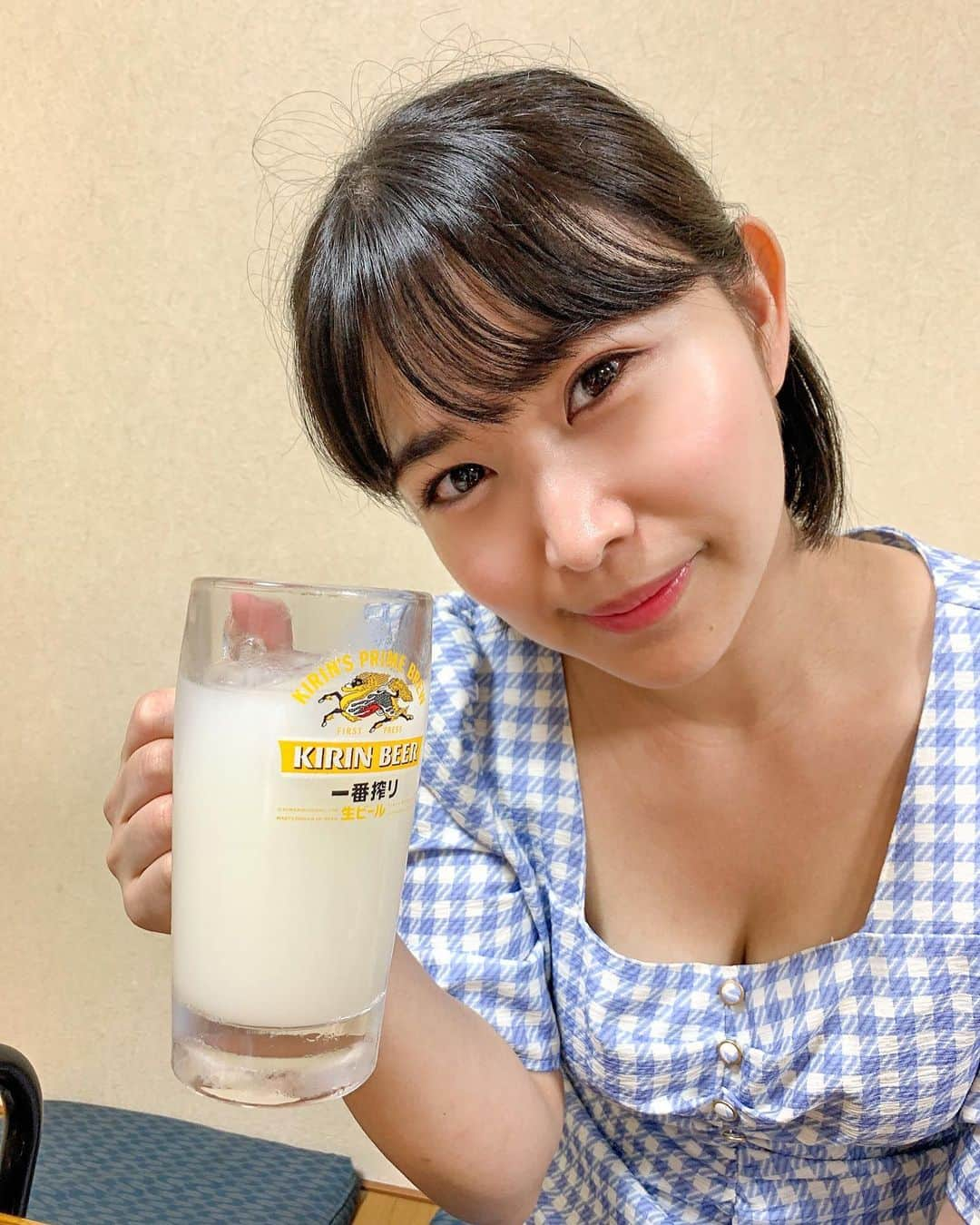 西村禮のインスタグラム：「新板橋で乾杯🍻  アットホームで気さくな大将が作る美味しいおつまみ♡  新板橋からすぐの「肴とお酒うえだ」さんに行ってきました！  本当にコスパ最強で気軽に飲み食いできちゃいます✨  私がこの日のオススメは大山鶏の半焼きレバー🤤 ぷりぷりです！！  お店には大将お手製のパンもありました🍞すごい😳 お土産に買っていく方が多かったです！  ぜひぜひ新板橋に寄った時は行ってみてください💕  PR @makoto.u1116 #肴とお酒うえだ #板橋居酒屋 #板橋グルメ #板橋ディナー #新板橋居酒屋 #新板橋グルメ」