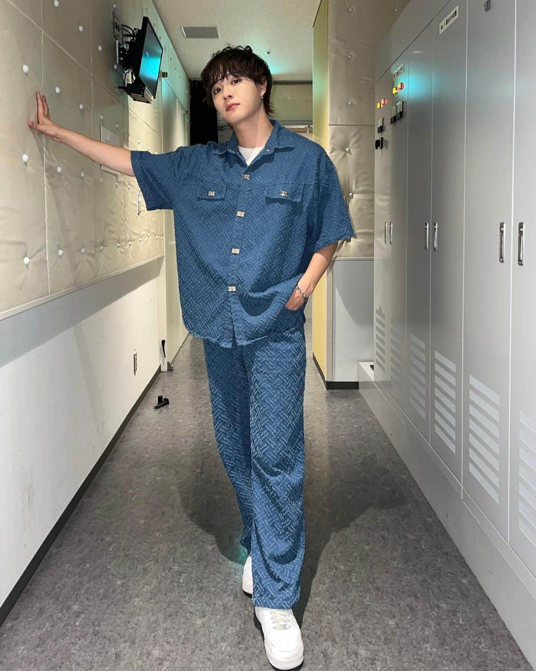 内海大輔のインスタグラム：「このセットアップ可愛い👍🏻  Jay Park昔から好きやけど最近自分中再ブーム☝🏻 バリ好き🔥 気持ちいい〜🌊  #内海大輔」
