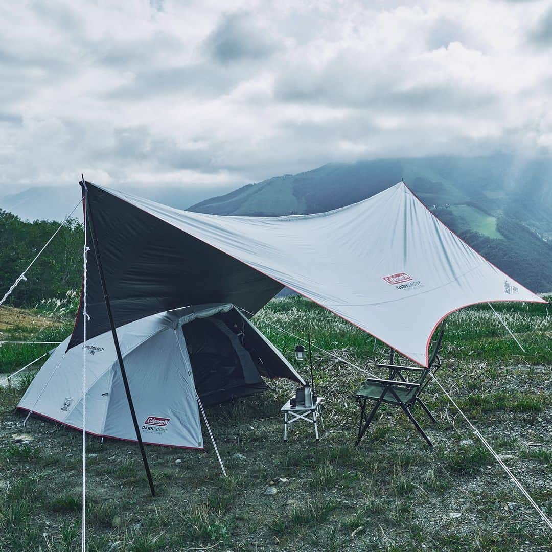 Coleman Japanさんのインスタグラム写真 - (Coleman JapanInstagram)「【涼しさ、快適性を備えたドームテント】  日光をブロックし、ゆっくり涼しく寝られるダークルームエアーシリーズで、ソロキャンプやデュオキャンプも快適に🏕  簡単に組み立てられ、テント内で過ごしやすいドーム型のテントは、キャンプを始めたばかりの人にもおすすめです。自分にぴったりのテントを見つけよう👍  .  #灯そう #灯そうコールマン #灯そうColeman #Coleman #コールマン #Camp #キャンプ #Outdoor #アウトドア  #Tent #テント #コールマンテント #Darkroomtechnology #ダークルーム #ソロキャンプ #デュオキャンプ #ドームテント」8月28日 20時00分 - coleman_japan