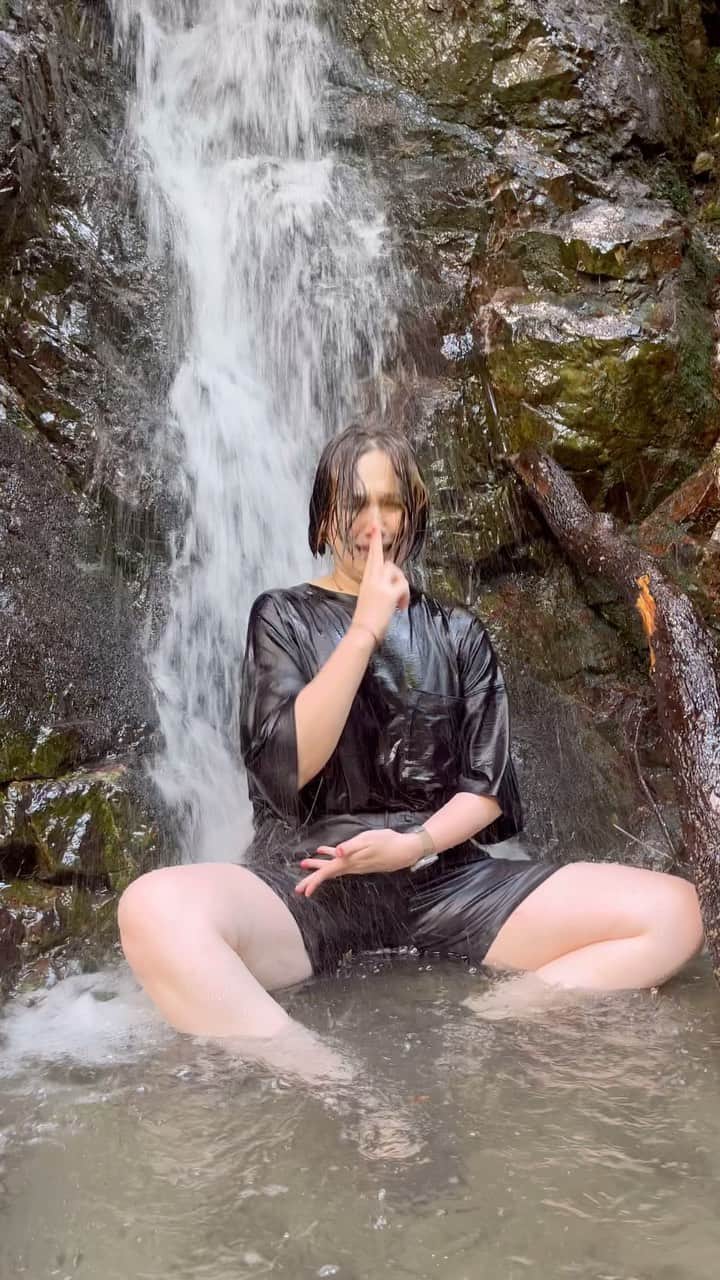 Emilyのインスタグラム：「いつまでも修行の気持ちで🧘🥴」