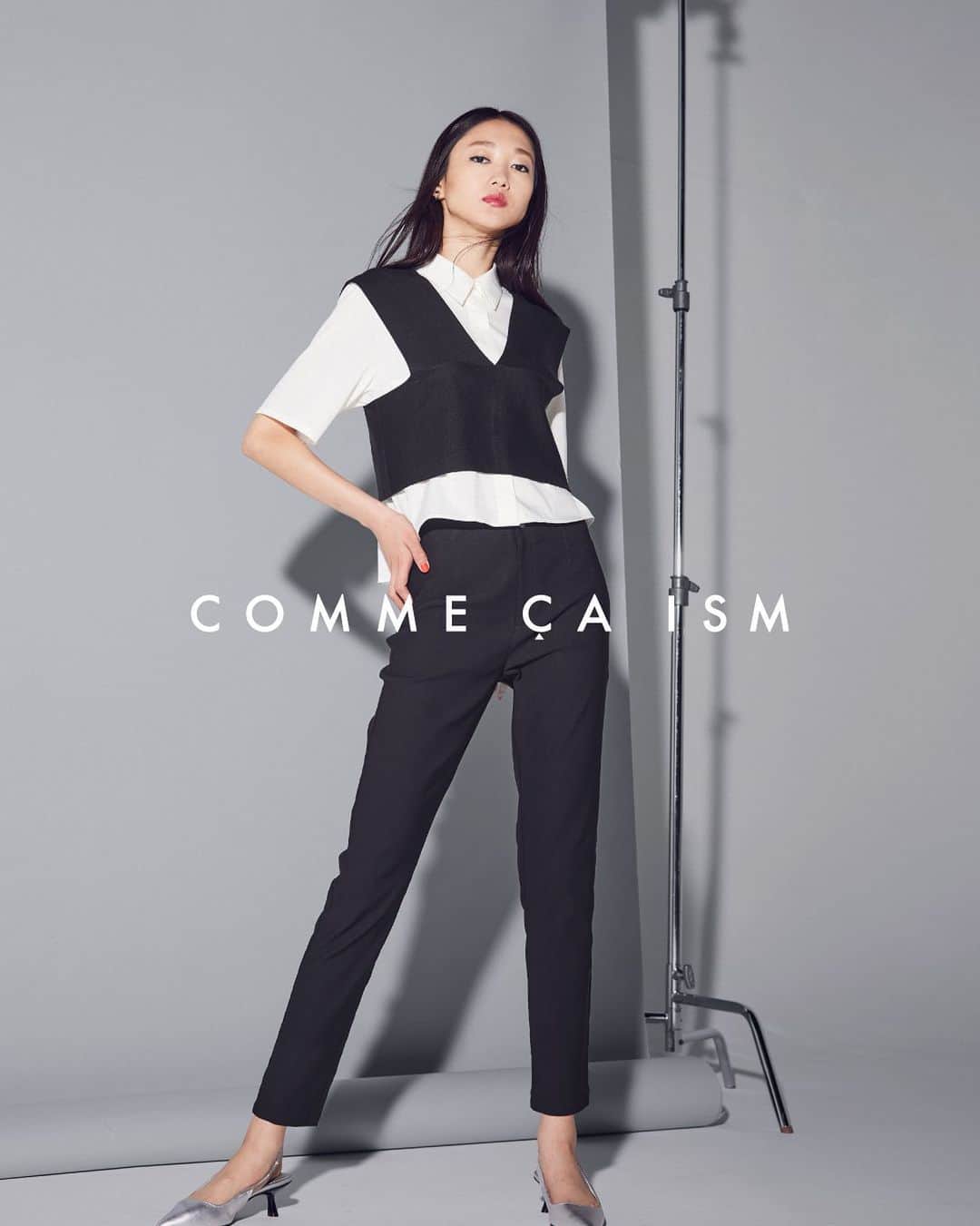 COMME CA ISMのインスタグラム：「#commecaism #コムサイズム #ファッション #ファッションコーデ #レディースコーデ #モノトーンコーデ #ビスチェ #ビスチェコーデ   @commecaism_official」
