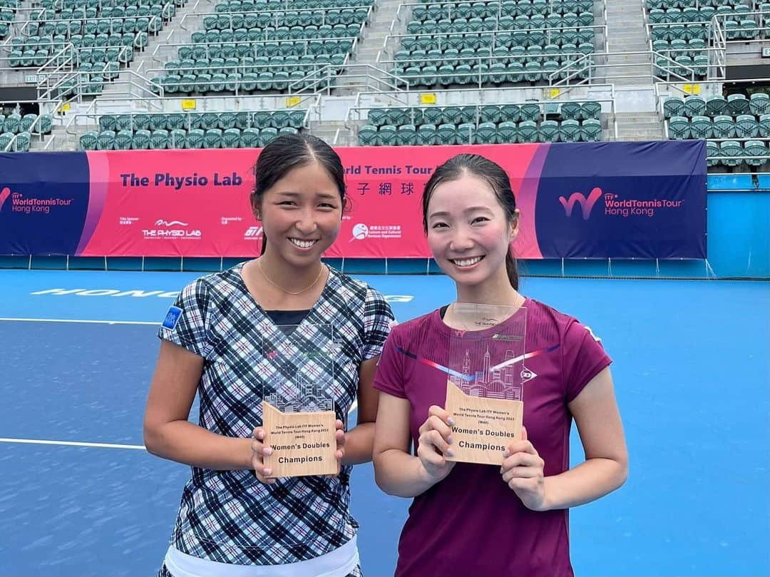 小堀桃子のインスタグラム：「. . . $40,000香港、ダブルス優勝しました！🥇👭 . . あやのと10回目の優勝！ いつもいつもありがとう！🥹💟 . . . #香港 #hongkong #doubles #橋本総業ホールディングス #ダンロップ #ダンロップテニス #dunlop #dunloptennis #clubmasa #matsukibuilding #minimu #mcナースネット #テニス #tennis #テニス女子 #テニスウェア」