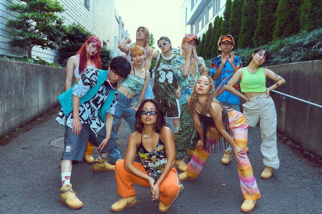 RIEHATAのインスタグラム：「fam🌴 YouTubeにFull動画UP‼️‼️🪸🪸🪸  🕺RIEHATA + Rht. Showcase🕺 【We Be Burnin' - Sean Paul】 #久々のダンスショーショーンポールで遊んできました🔥 #アメリカに居たのにどうやって出たのかいまだに謎のショー #楽しすぎて深海魚🐠🪸 #RIEHATAChoreography  🎥撮影はもちろん @te2ta0501 🔥 📸by  @taiki_the_shooter」