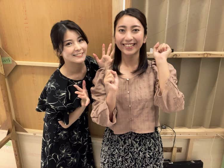 住本結花のインスタグラム(yuka_sumimoto_mit) - 8月28日 20時19分.森尾復活☺️きょうからまたこの2人でお伝えします今回はセットの裏で撮ってみました〜笑人がいなかったのでガムテープで貼り付けて#岩手県　#岩手　#岩手めんこいテレビ　#めんこいテレビ　#アナウンサー　#住本結花　#Iwate #衣装　#森尾絵美里[BIHAKUEN]UVシールド(UVShield)>> 飲む日焼け止め！「UVシールド」を購入するemiri_morio_mit