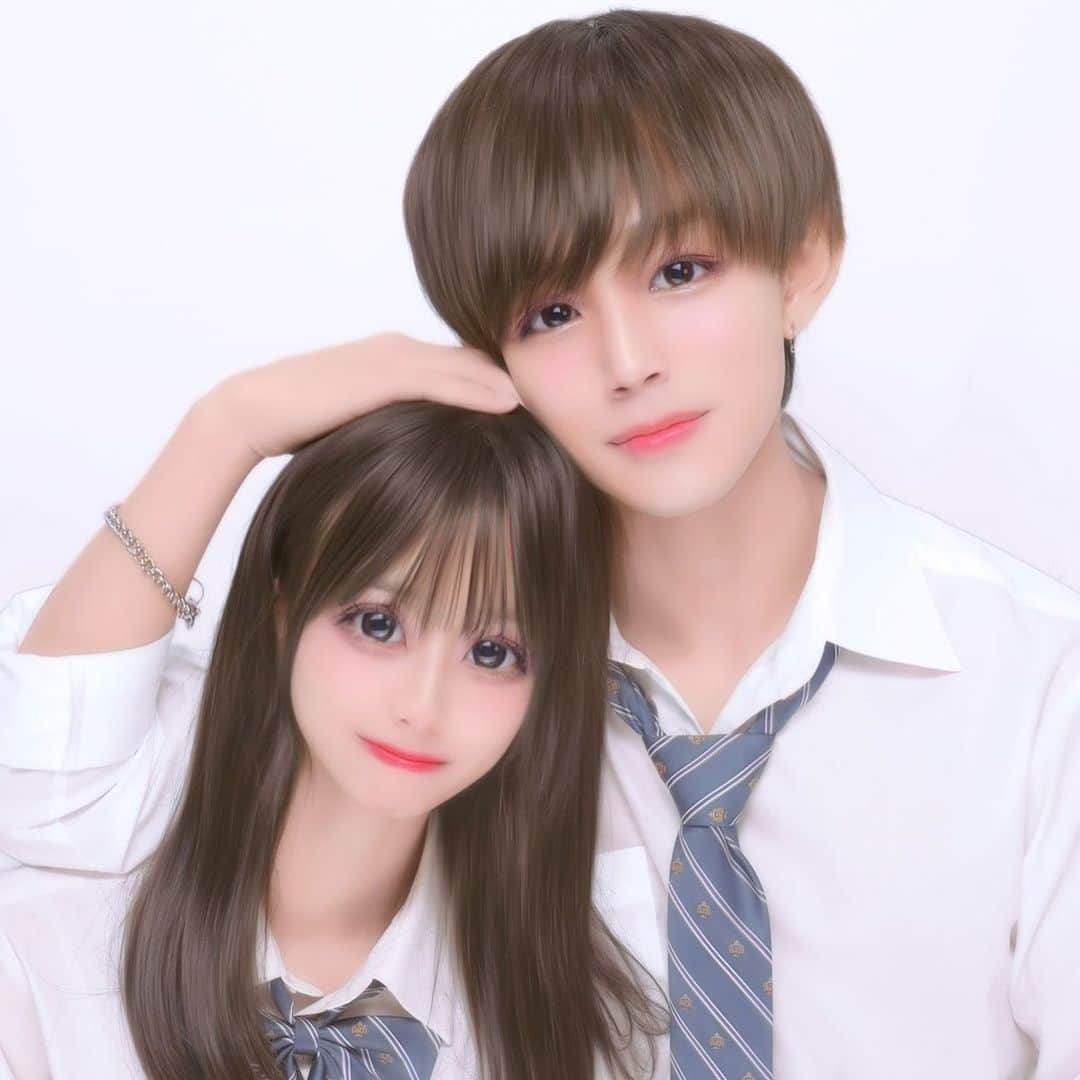 大嶺夢月希のインスタグラム：「5日間も一緒にいてくれてありがとうたのしかったദി ᷇ᵕ ᷆ )♡ ・ ・ ・ ・ ・  #今日好きになりました  #今日好き #夏休み編2023 #さつゆづ #さつき #ゆづき #プリクラ #プリ #プリント倶楽部  #JK #放課後  #ネタプリ  #カップル」