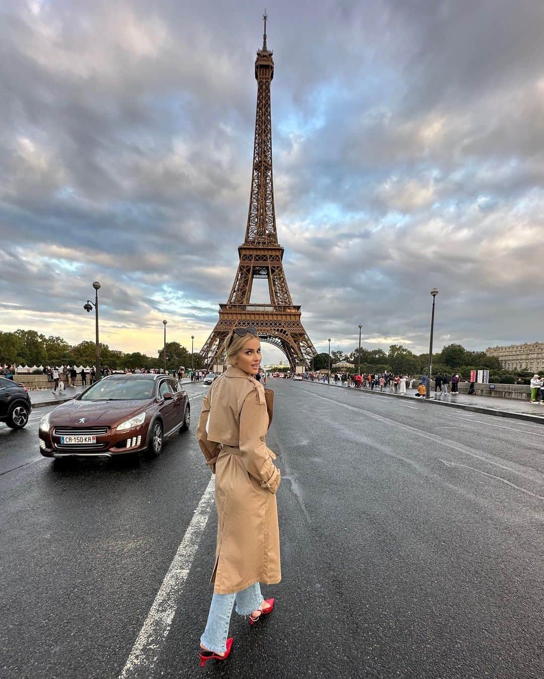 リアーナ・バートレットさんのインスタグラム写真 - (リアーナ・バートレットInstagram)「Paris」8月28日 20時22分 - leannabartlett