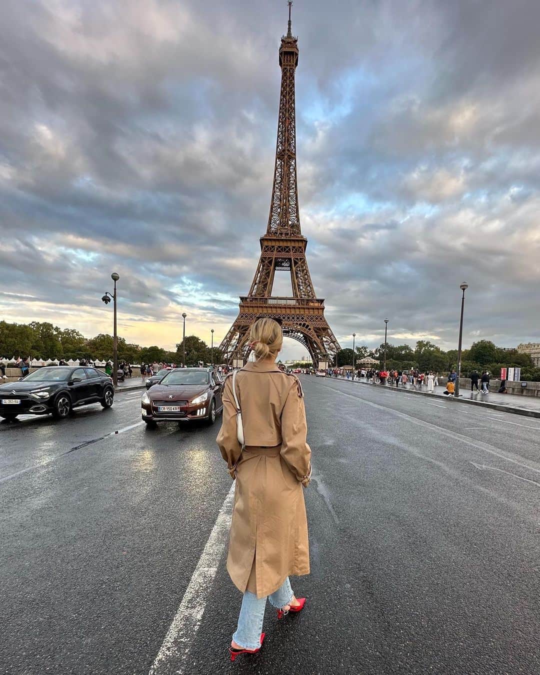 リアーナ・バートレットさんのインスタグラム写真 - (リアーナ・バートレットInstagram)「Paris」8月28日 20時22分 - leannabartlett