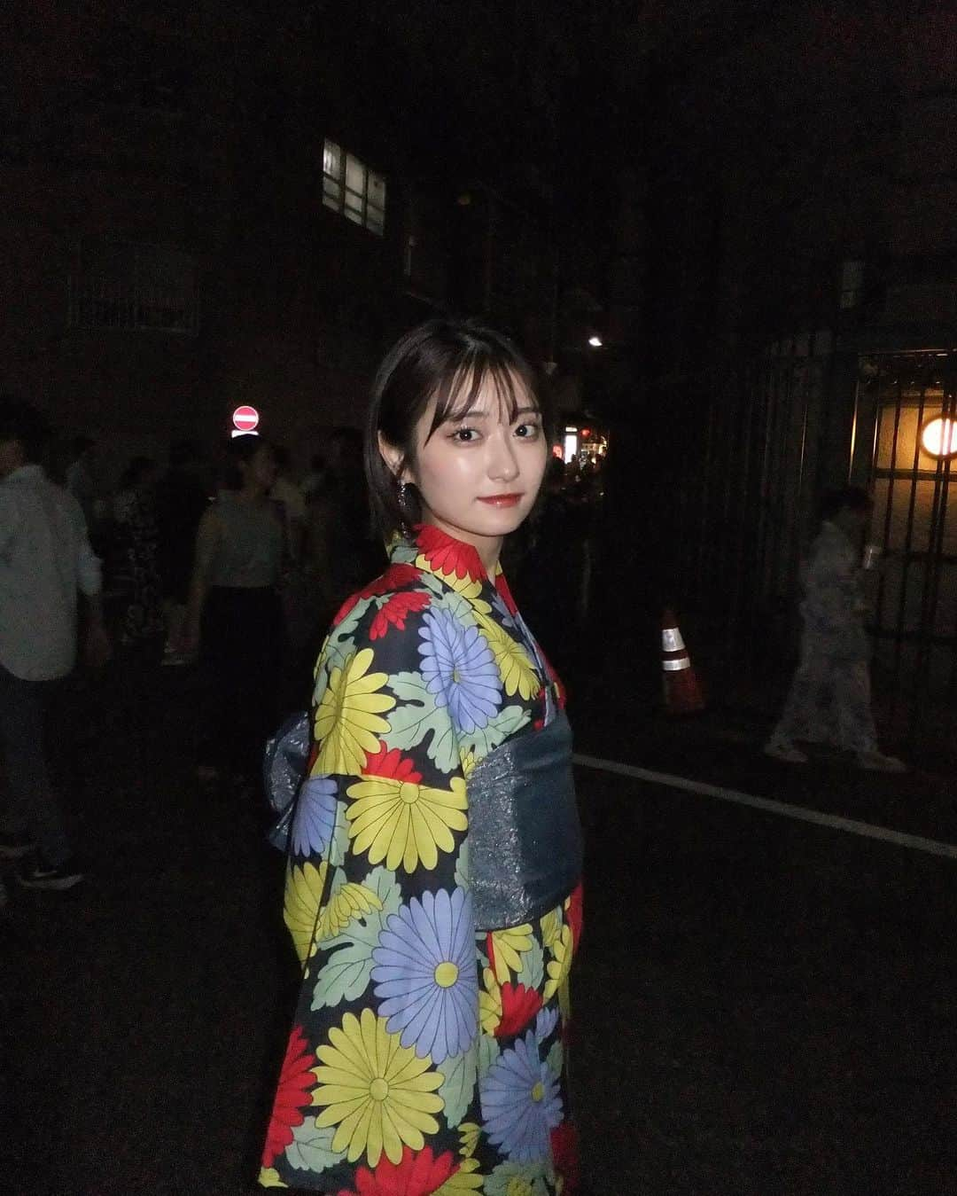 広瀬ちひろさんのインスタグラム写真 - (広瀬ちひろInstagram)「滑り込みで夏した日👘 お姉ちゃんに着付けしてもらって、帯は自分で締めてみた~ 懐かしのお気に入りの浴衣！」8月28日 20時24分 - chi_hirose