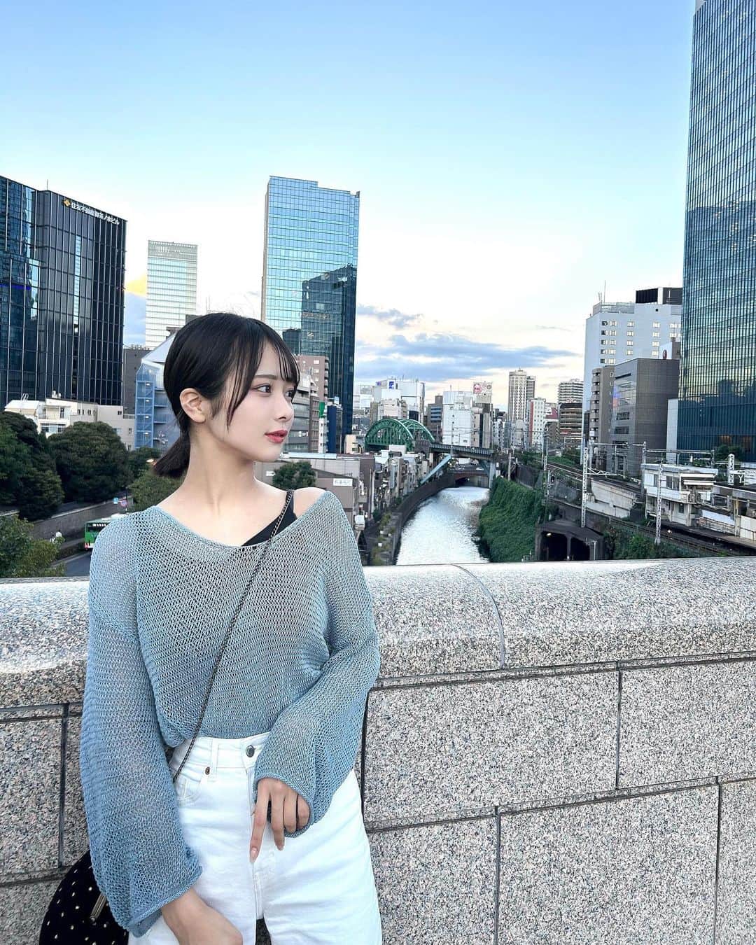 のインスタグラム：「すずめの戸締まりの聖地。空が綺麗」