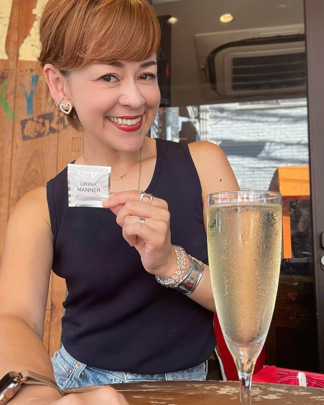 トムセン陽子さんのインスタグラム写真 - (トムセン陽子Instagram)「自他共に認める（？）「No Alcohol, No Life」がモットーのトムセンさん（笑）。 お酒は強い方ではあるけど、それでもたくさん飲んだ翌日はダルかったり、頭の回転が遅くなったり・・・ってことが間々あります。 そんな二日酔い対策として、最近飲む前に飲んでいるのが、「DRINK MANNER」というサプリ💊  医師の監修のもと、エビデンスの確かな厳選した成分を、独自のバランスで配合した、お酒を飲む人の日々のケアに最適なサプリメント。 その成分から、一部では “飲む点滴” とも呼ばれているそう( ˙◊˙ ) 二日酔いだけでなく、美白やアンチエイジングにも効果が期待できるとのこと✨️  今では乾杯の時の必需品🍻🎶  安心してお酒を飲むための、新しい習慣😌︎💙🥂  @drinkmanner いまだと初回購入時には60%offになるモニターキャンペーン実施中みたいです💊︎💕︎  #drinkmanner  #酒スタグラム  #二日酔いに効く  #のみすたぐらむ  #飲み歩き  #二日酔い対策  #二日酔い」8月28日 20時53分 - yokothomsen