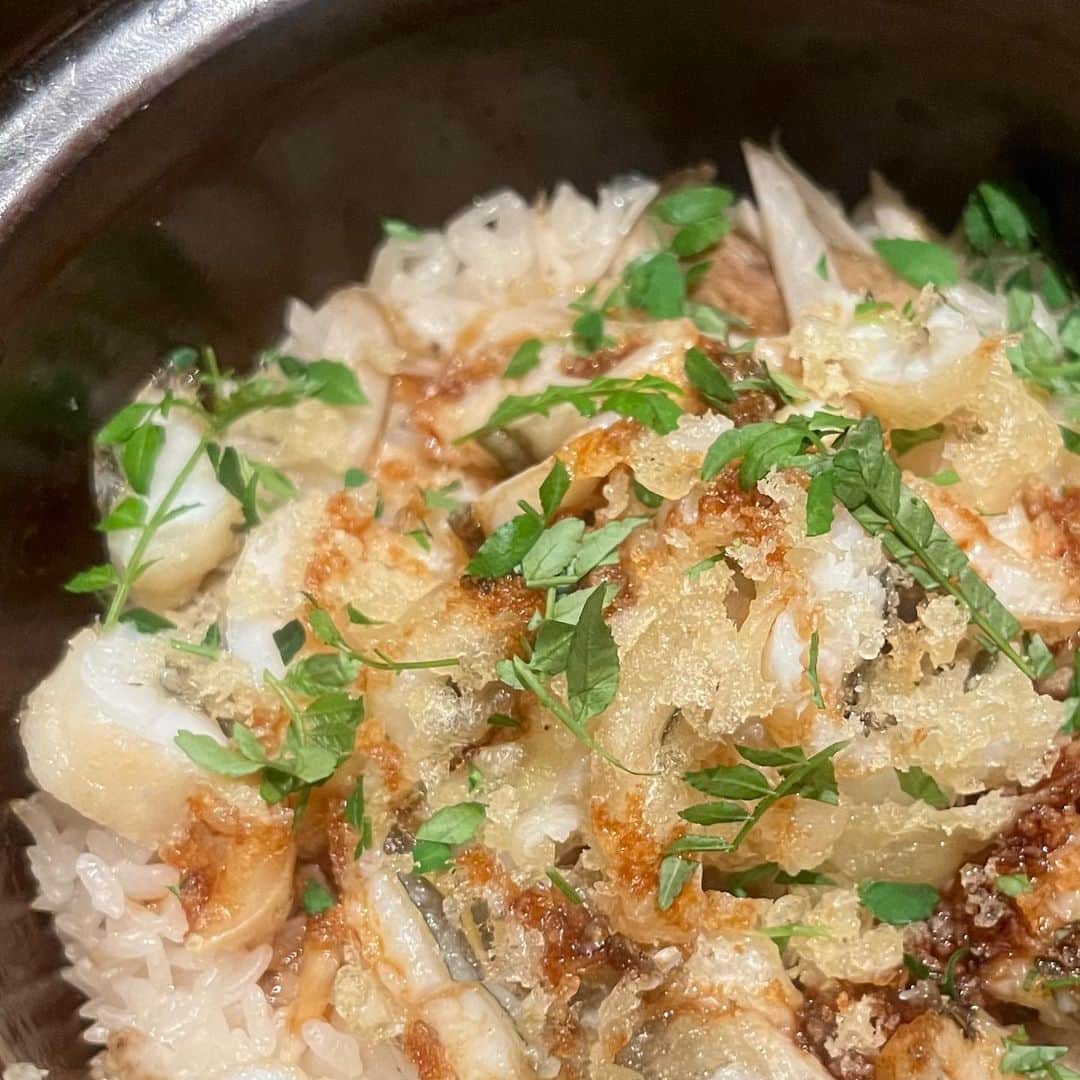 西野実見のインスタグラム：「. 旨いもん詰め合わせ🤤幸幸  土鍋で炊いた米って格別に美味しく感じる、、米lover🌾  早く秋の味覚がたべたいなあー！！！  #食テロ」