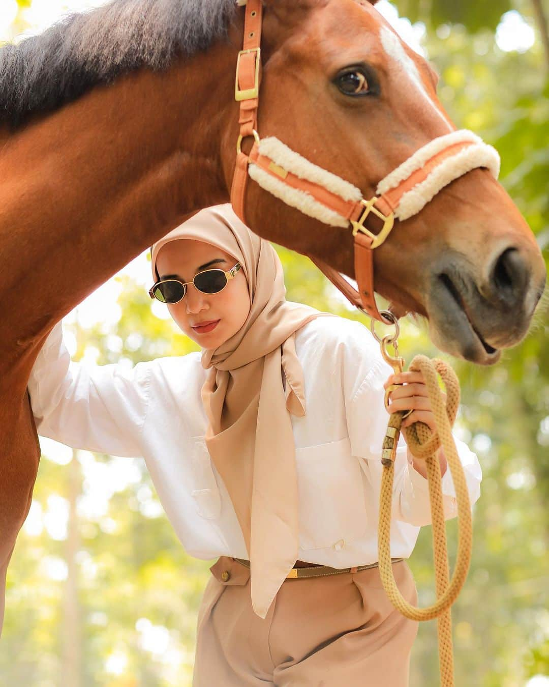 Zaskia Sungkarのインスタグラム：「Senyuman dan melet mu mengalihkan duniaku🤣🐴  #masyaallahtabarakallah」