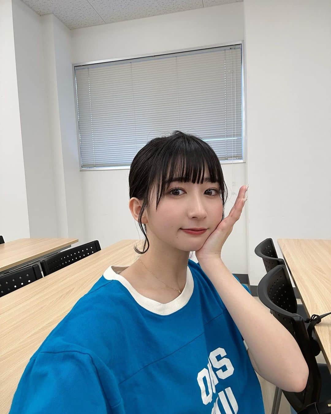 春乃きいなさんのインスタグラム写真 - (春乃きいなInstagram)「#💙   あお💎  #blue #Tシャツ #셀카 #셀스타그램 #좋아요 #01 #01line #idol #selfie」8月28日 21時00分 - haruno_kiina_official