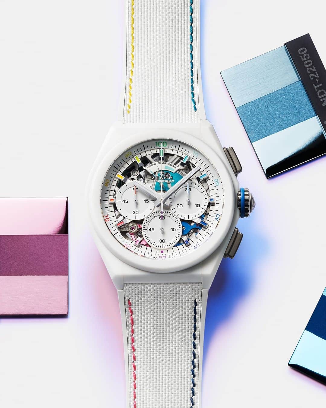 ゼニスのインスタグラム：「#Defy21Chroma: In the white ceramic version of the DEFY 21 Chroma II, the colour accents lean more towards blues and pinks.」