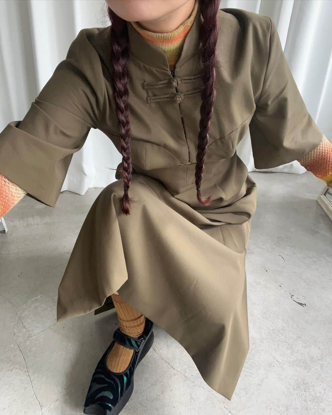Mio Nagaiのインスタグラム：「. 一番好きな季節、秋が待ち遠しい  明日8/29から9/7までTELOPLANの23AWの全アイテムが揃います🍁 今シーズンもちょっと背筋が伸びるような、でも機能的に計算されたコレクション。 結婚式用のお洋服を探されている方もぜひ🍸  #teloplan #3912higashi」