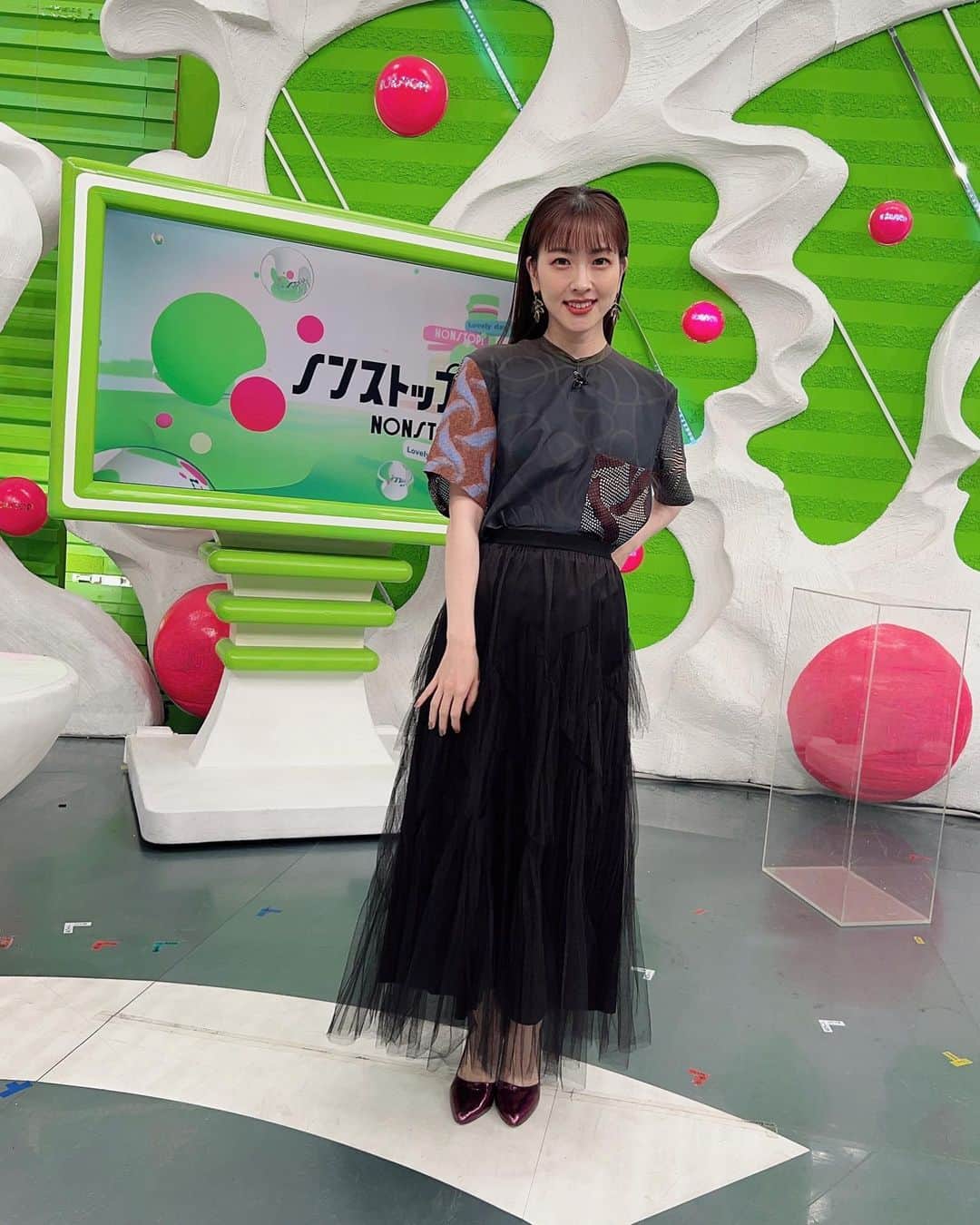 【公式】『ノンストップ！』のインスタグラム：「・ 本日もありがとうございました☺︎   #三上真奈 @mana.mikami47  #衣装」