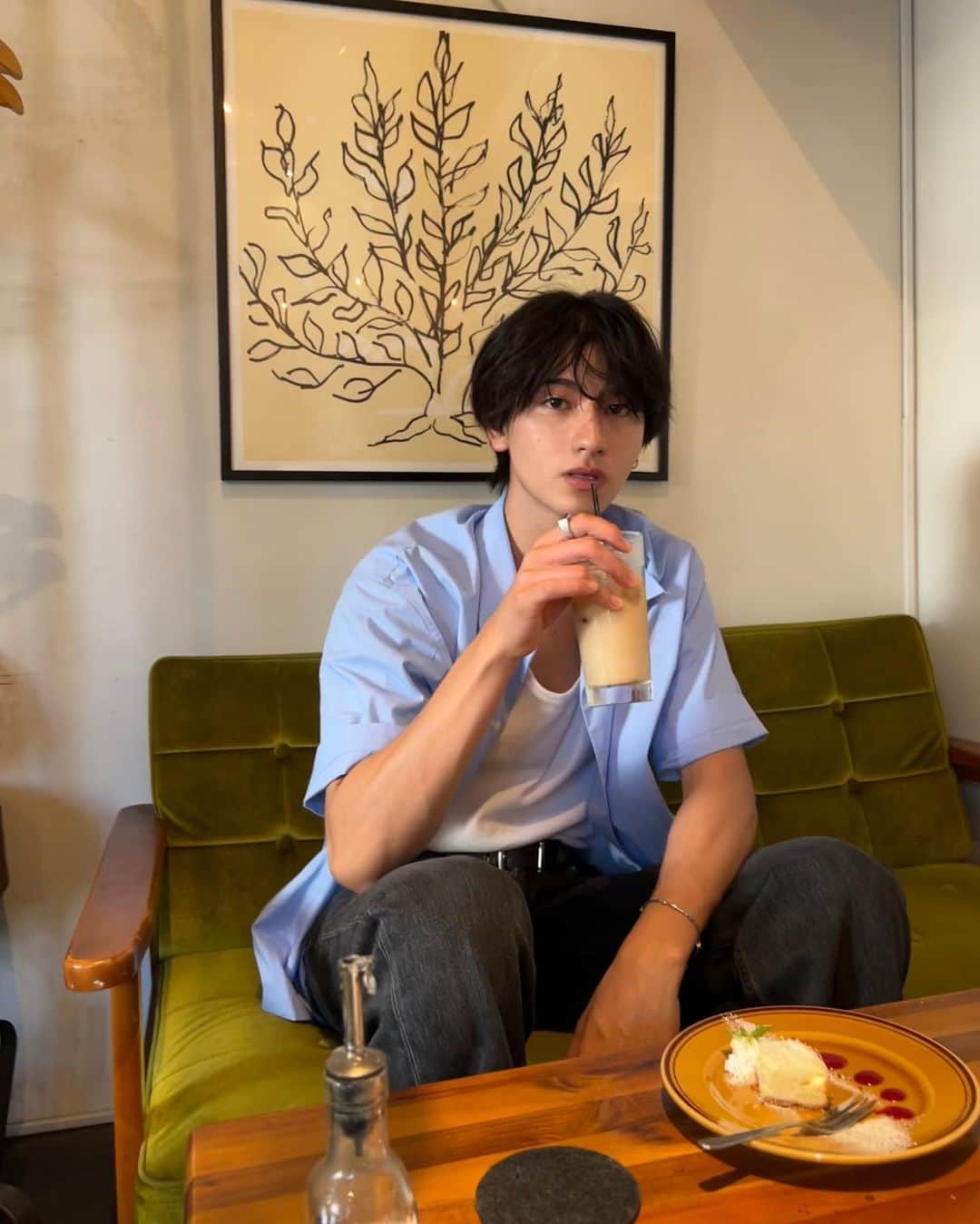 松下剛輝のインスタグラム：「take a break at the cafe !」