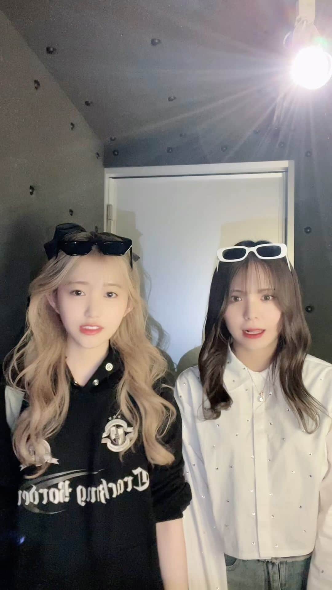 のインスタグラム：「サングラス一応2人とも成功したの強すぎる笑笑　@unick_99   #dance #dancechallenge #trend #踊ってみた #tiktok」
