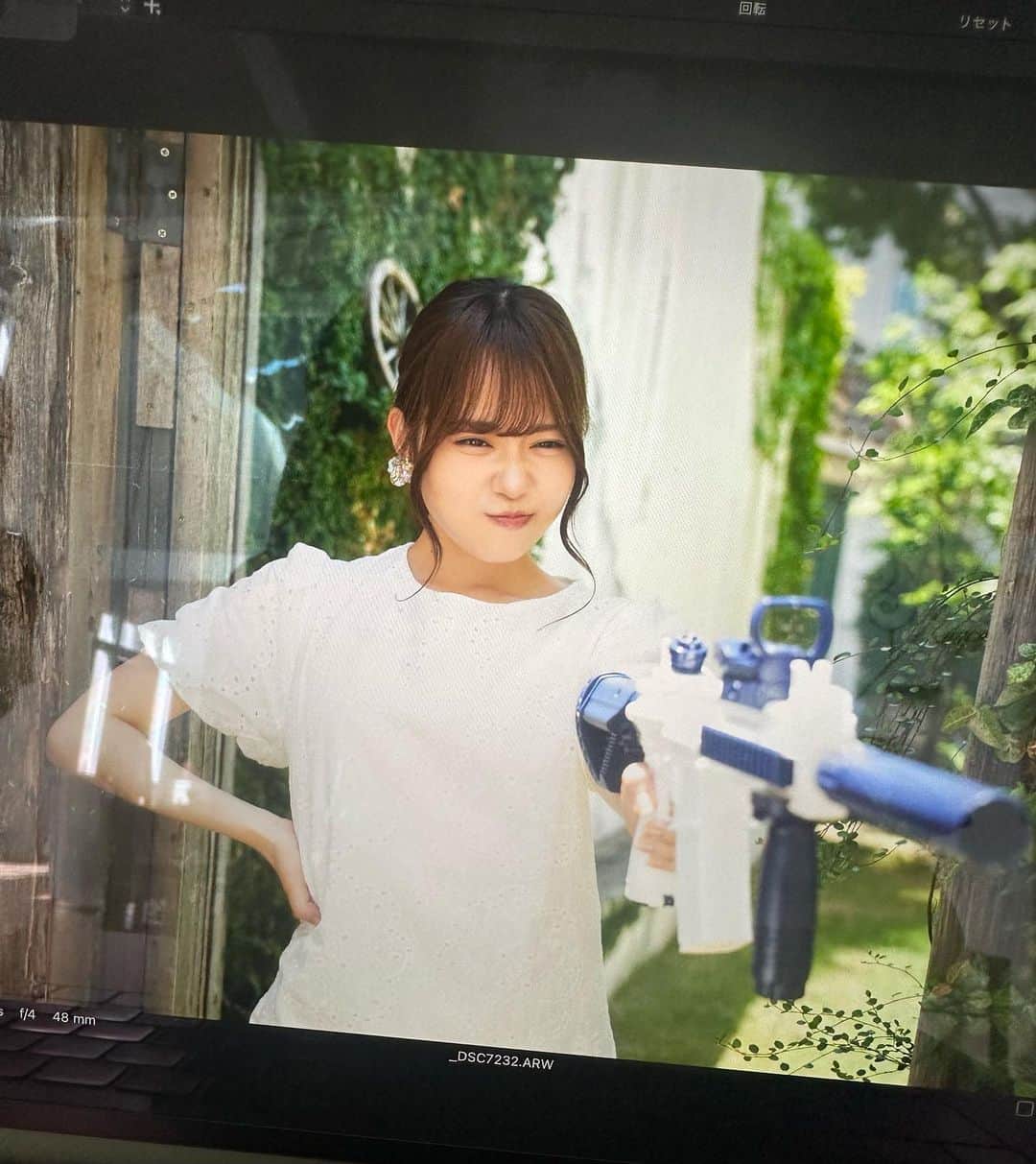 伊達さゆりのインスタグラム：「♪  「むっ。」  って言ってるみたい🔫笑  #ヤングドラゴンエイジ」