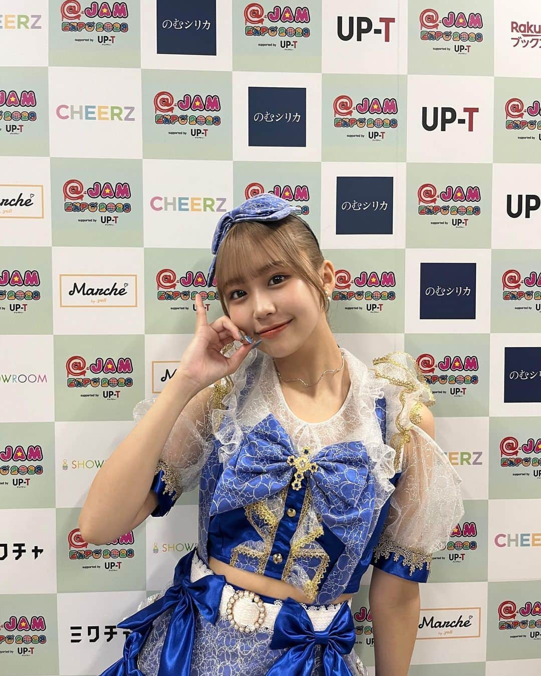 島田キラリのインスタグラム：「8/27(日)@ JAM EXPO 2023にて彗星♩dropTune゜としてのお披露目ステージありがとうございました🙇🏻‍♀️  改めてこのような素敵なグループに新メンバーとして入らせて頂き、喜びと感謝の気持ちでいっぱいです。  ステージは、すごく緊張しましたがメンバーやスタッフさんが背中を押して下さり、ステージではファンの皆さんが暖かく迎えてくださったおかげでおもいっきり楽しくパフォーマンスをする事が出来ました。  これから皆さんに笑顔と幸せを届けれるように頑張ります！  これから新体制の彗星♩dropTune゜をよろしくお願いします🙇🏻‍♀️  #彗星dropTune#どろちゅん #アットジャム2023  #アイドル#クリアブルー#クリアブルー担当 #04」