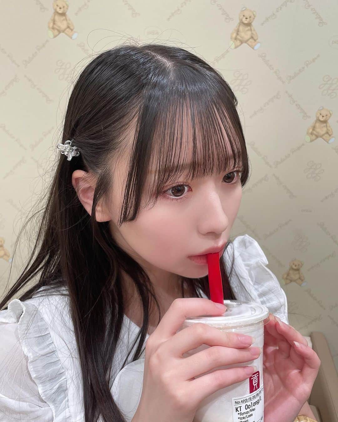 柳川みあのインスタグラム：「親知らず抜いたから、実はほっぺ腫れてるの👶🏻」