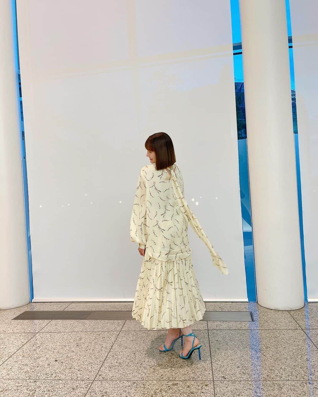 トリンドル玲奈さんのインスタグラム写真 - (トリンドル玲奈Instagram)「最近のお衣装🤵‍♀️  タグ付けしました🏷️」8月28日 21時46分 - toritori0123