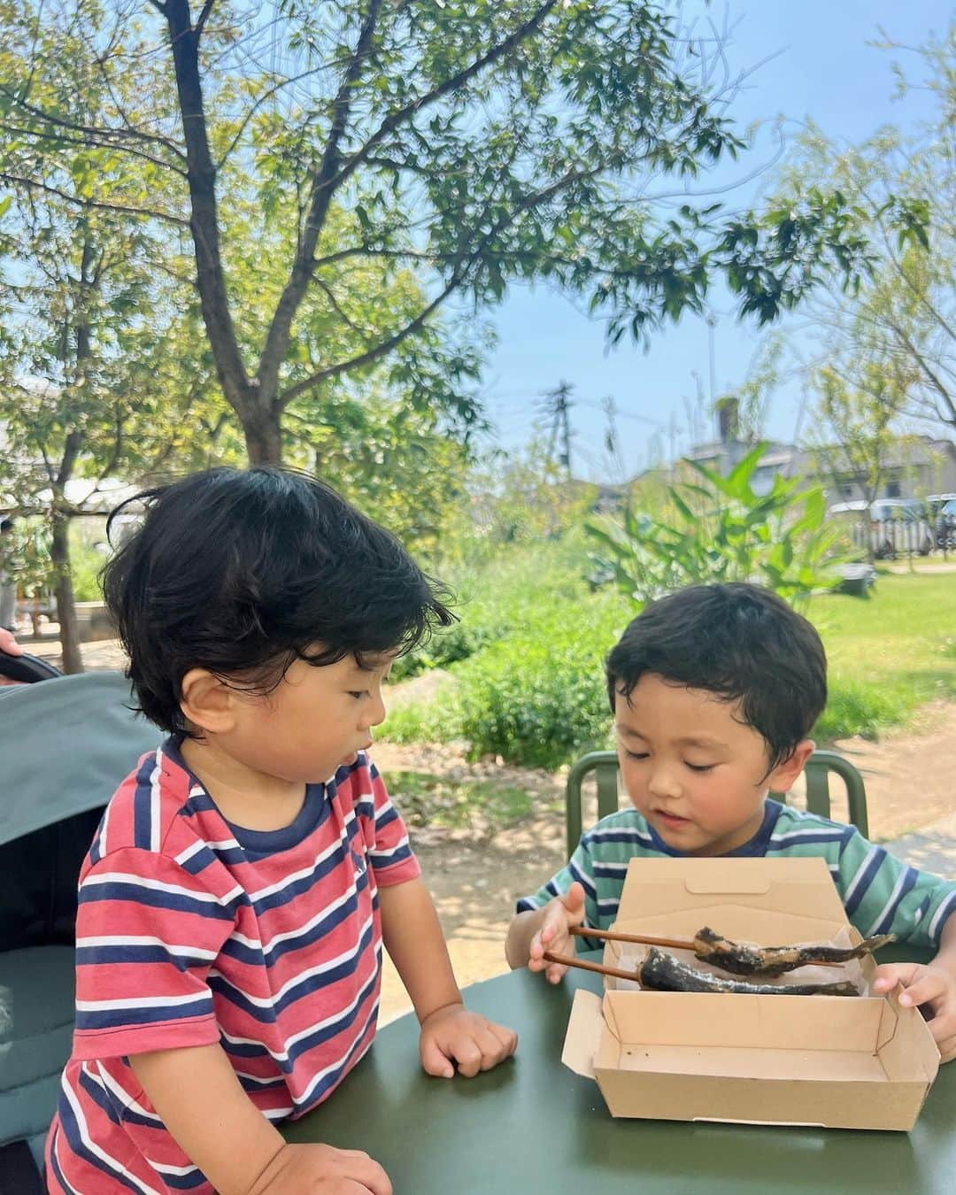 Ayaさんのインスタグラム写真 - (AyaInstagram)「夏の思い出👩‍👦‍👦💞  久しぶりな友達にも会えたり 夏休み満喫した😌 一緒に子供達と遊んでくれて ありがとっっ🤍 👦🏻はやりたかった釣り🎣もできたし 母も楽しんだ😂またやりたい🫶  あ〜夏まだおわらないでぇ〜！！ 関西帰省ももう終わり🥲❤️ 次帰れるのはいつかな〜😣  #夏の思い出#息子と母の夏休み#男の子育児#男の子ママ #実家帰省#神戸#元町カフェ#三ノ宮#三ノ宮カフェ #ニューラフレア#魚釣りデビュー#魚釣り#子連れお出かけ」8月28日 21時46分 - aya__fit