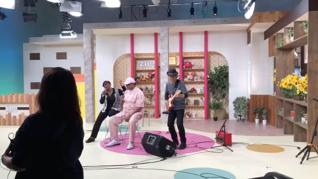 菊田俊介のインスタグラム：「Aomori TV. J.W.Williams, Laretha Weathersby and Shun.」