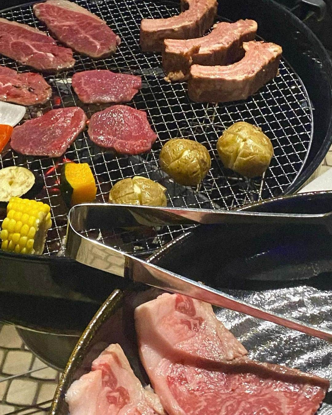 きぬのインスタグラム：「🍖🥔🌽」